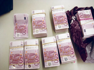 Découverte de la Valise Magique
